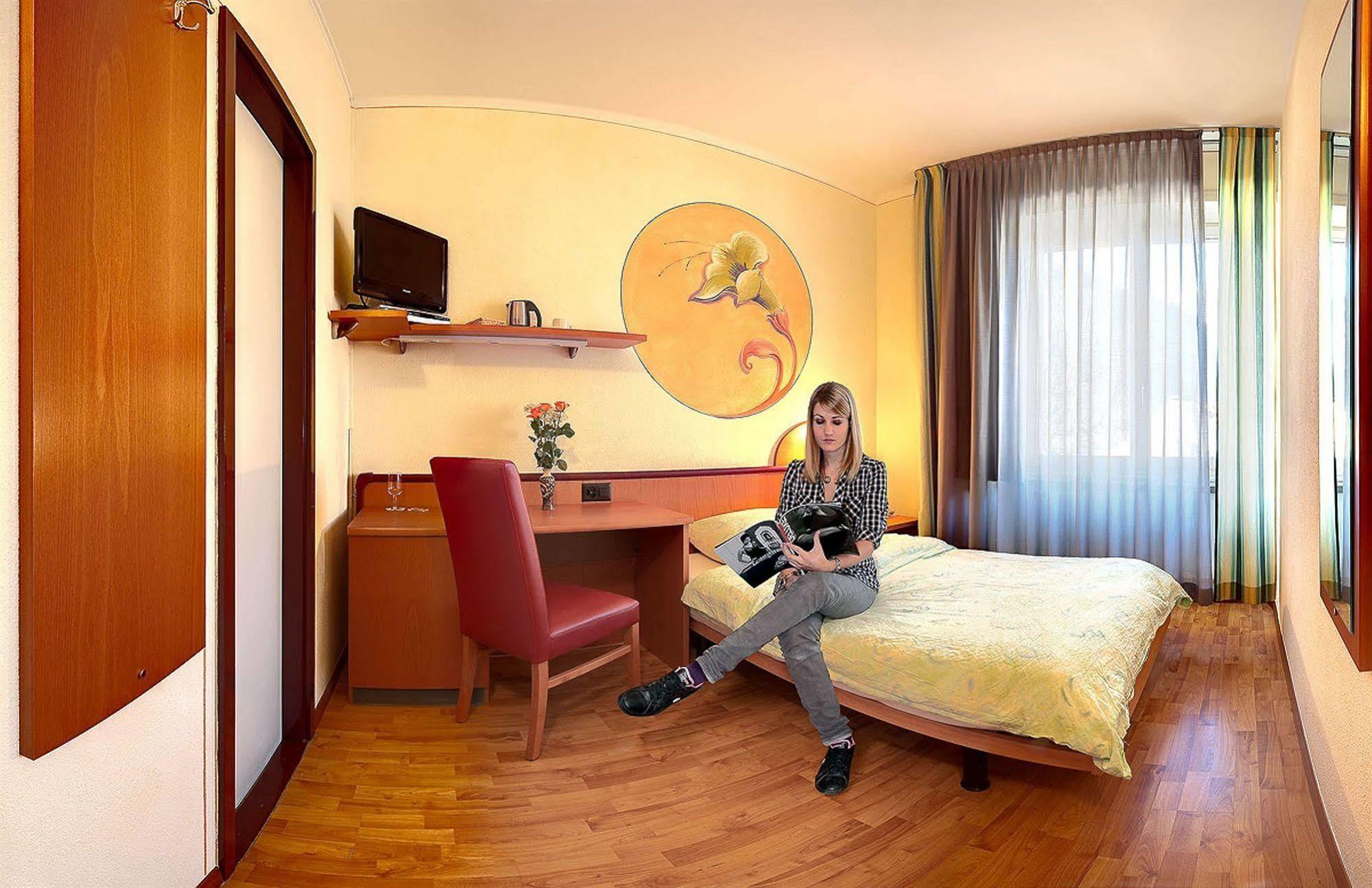 Al Giardinetto Hotel Biasca Exterior photo